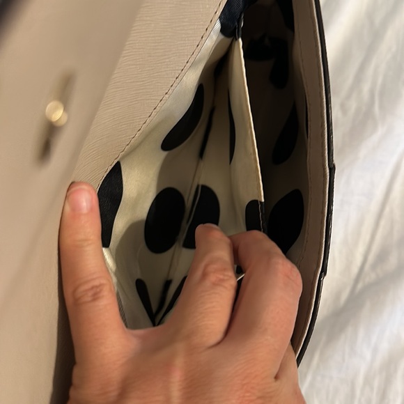 Kate Spade Light Brown Beige Envelope Crossbody Purse - Picture 11 of 11